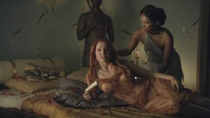 Lucy Lawless - Spartacus Blood and Sand - S01E01_1