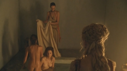 Lucy Lawless - Spartacus Vengeance - S02E01_2